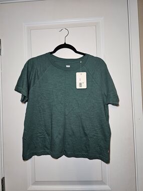 Levi's Crewneck Crop